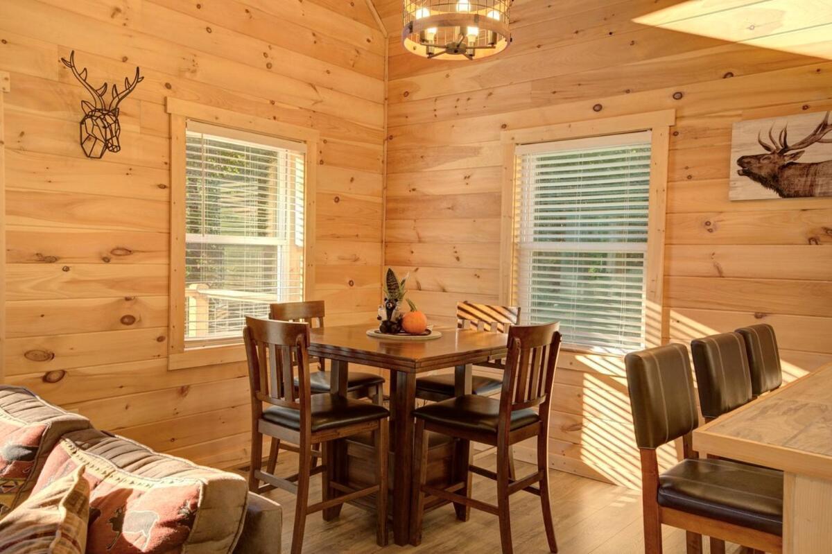 Twin Oaks Cabin Брайсон-Сіті Екстер'єр фото