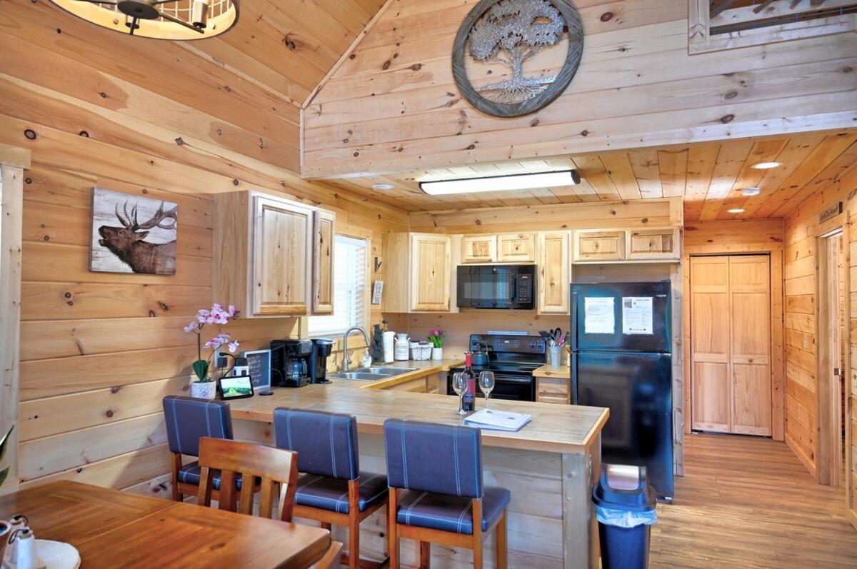 Twin Oaks Cabin Брайсон-Сіті Екстер'єр фото
